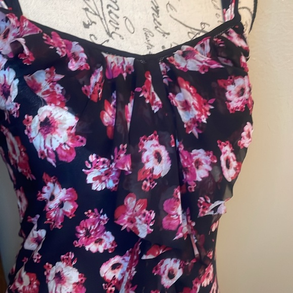 White House Black Market Blouse - Picture 2 of 10